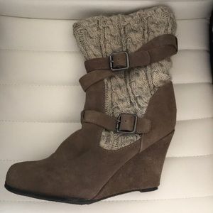 Steve Madden SZ9 P-Alpine Suede Knit Wedge Boots